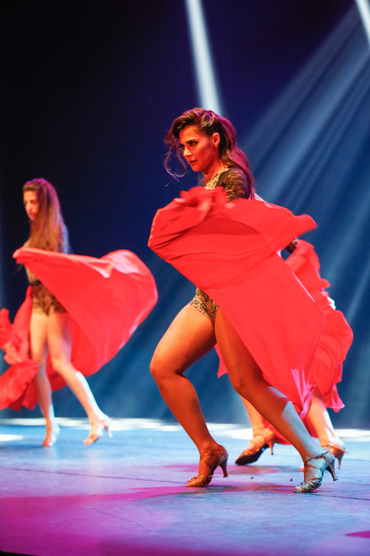 Tribe Dance Hold Your Dream 